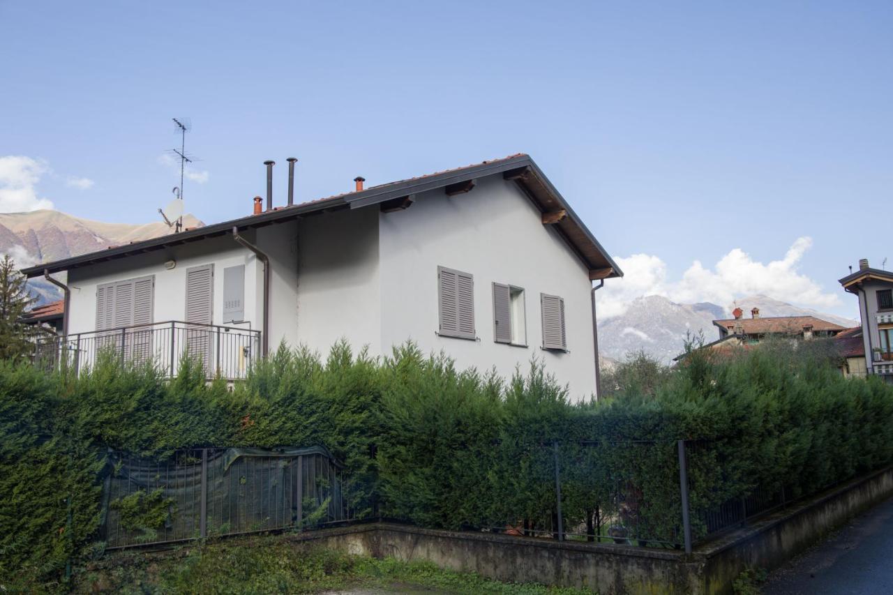 Appartamento Con Giardino E Parcheggio Privato Беладжо Екстериор снимка