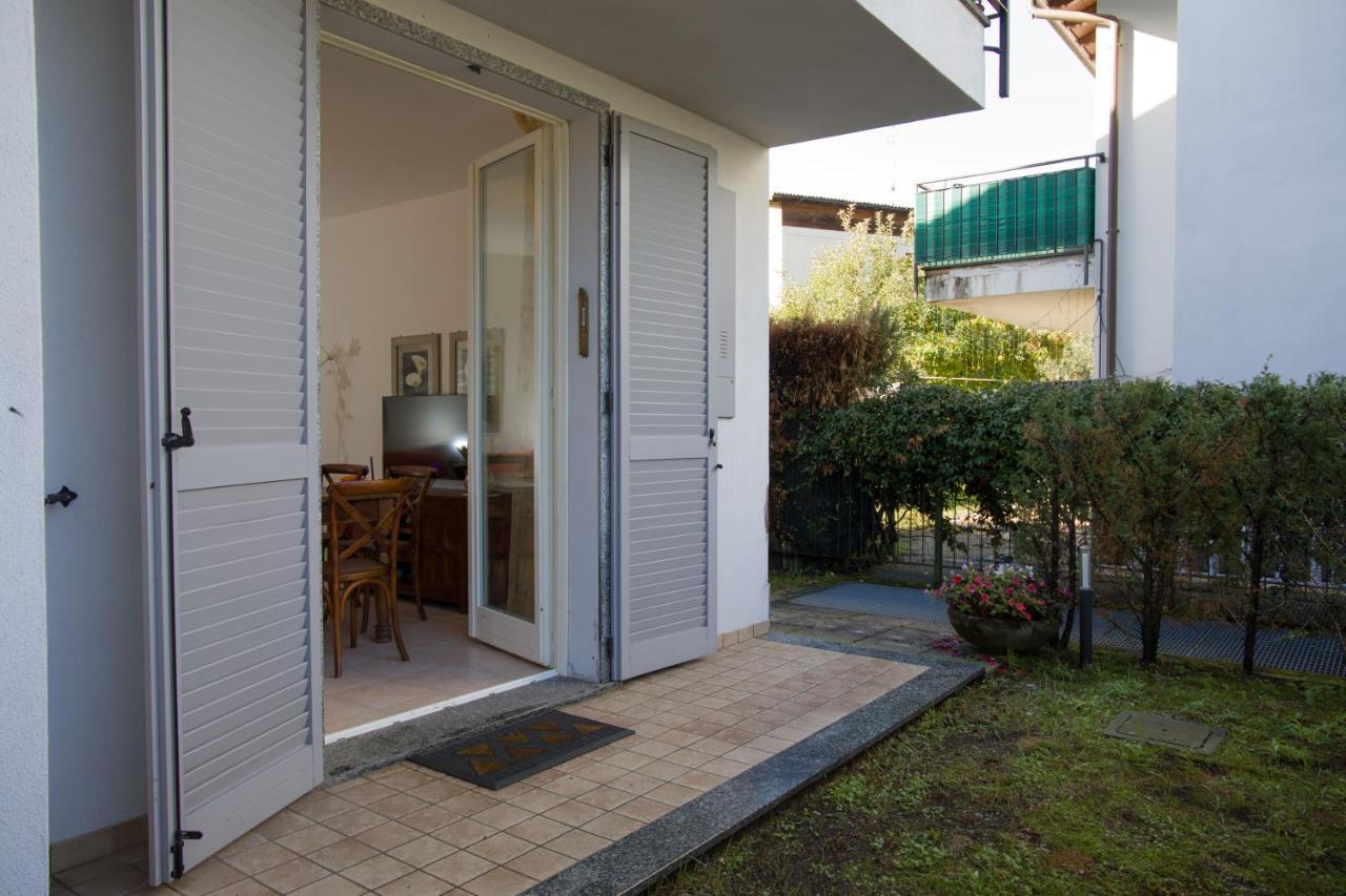 Appartamento Con Giardino E Parcheggio Privato Беладжо Екстериор снимка