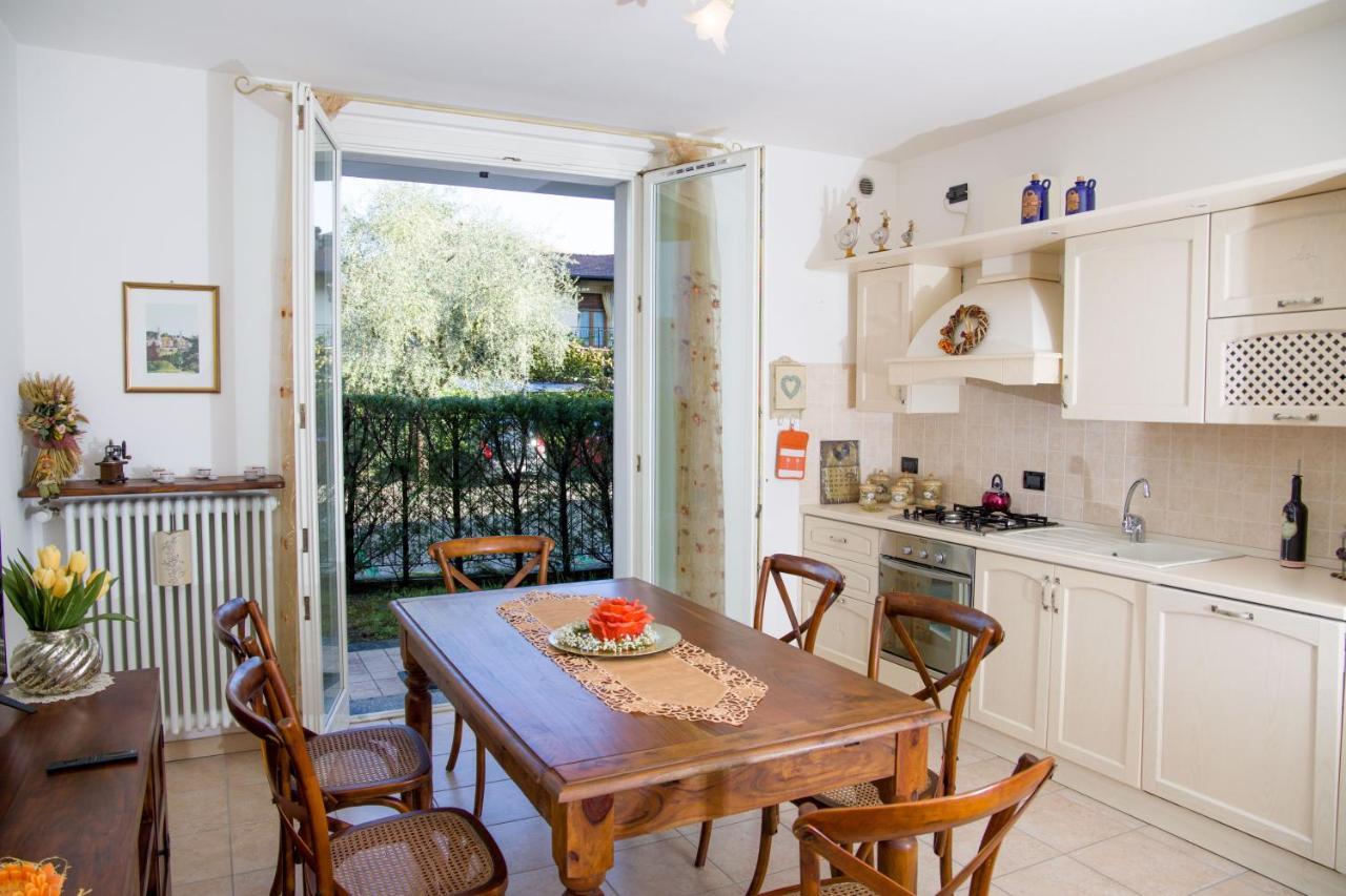 Appartamento Con Giardino E Parcheggio Privato Беладжо Екстериор снимка